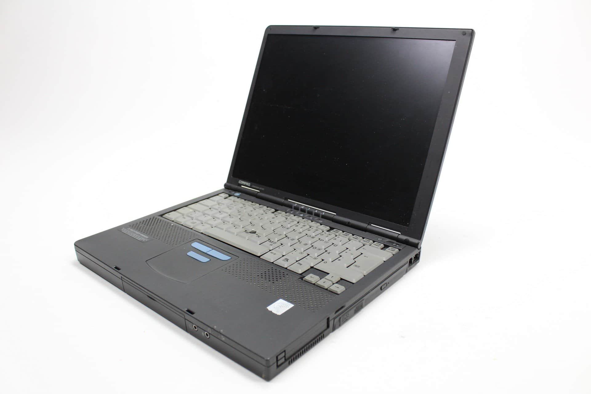 Compaq Armada M700 - Clous